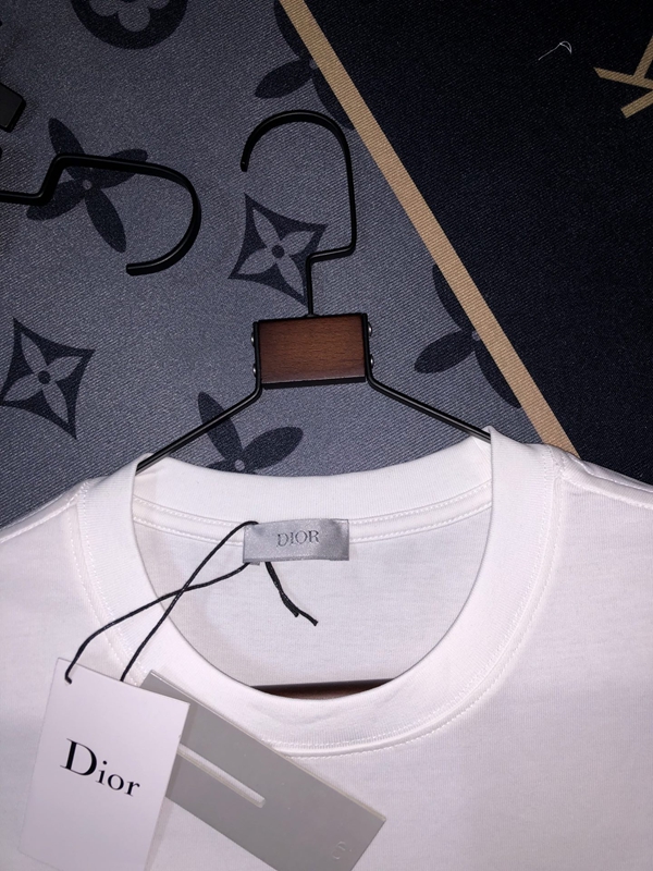 ブランドTシャツ細部ディテール